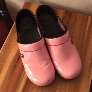 Breast Cancer Dansko pink clogs size 6.5 (37)